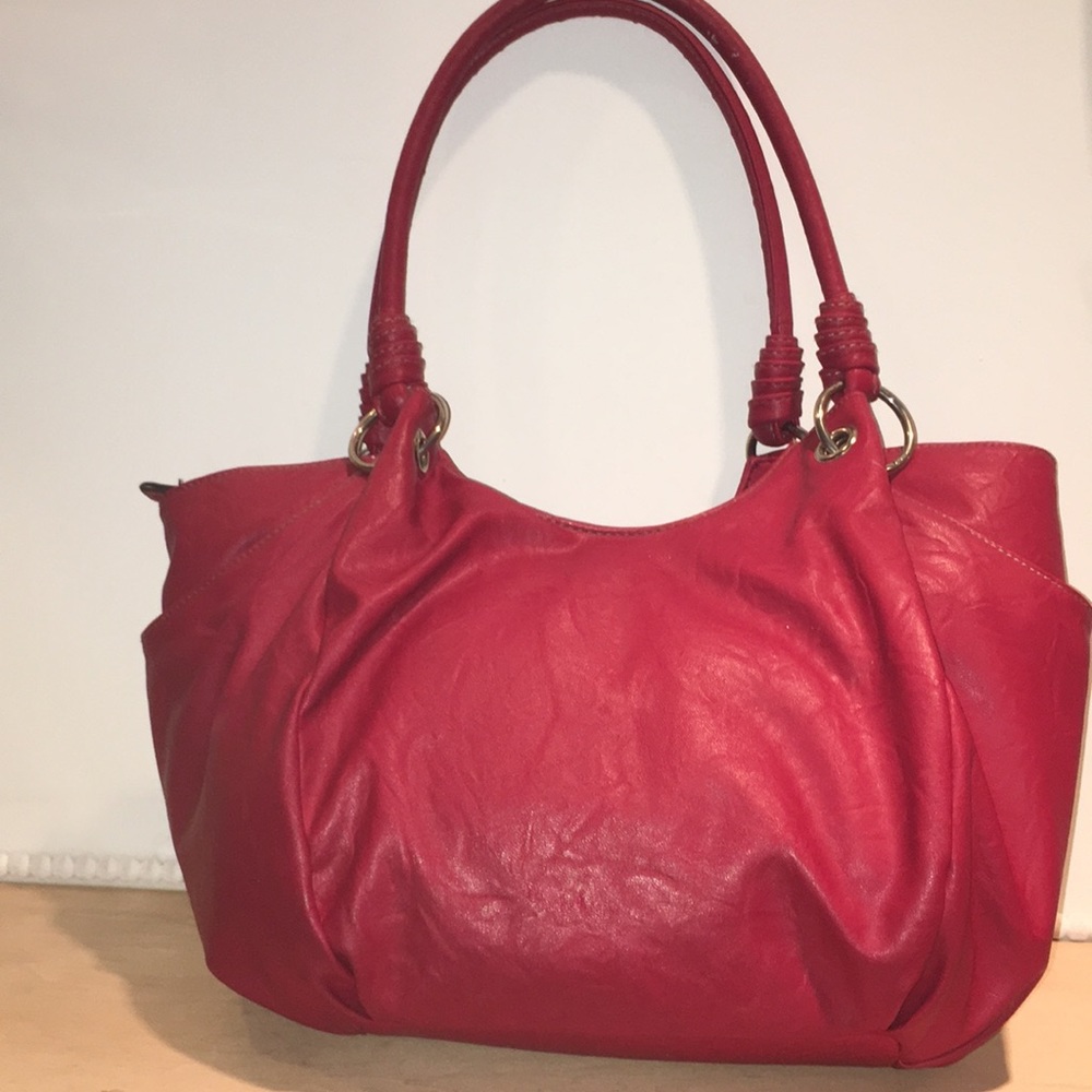 Red bag - Picture 2 of 9